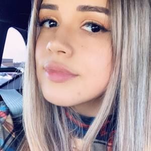 Meet your Posher, Mayra